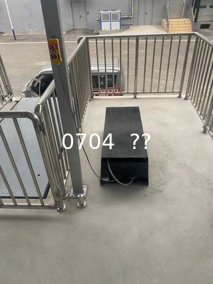 M1-010125-D2 Ce Hydraulic Mini Scissor Lift with Handrail Running Mode Stationary