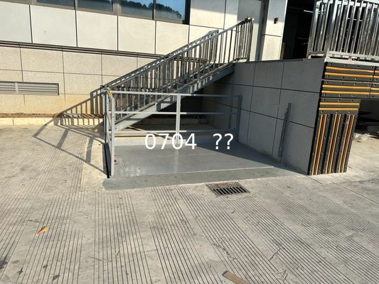 M1-010125-D2 Ce Hydraulic Mini Scissor Lift with Handrail Running Mode Stationary